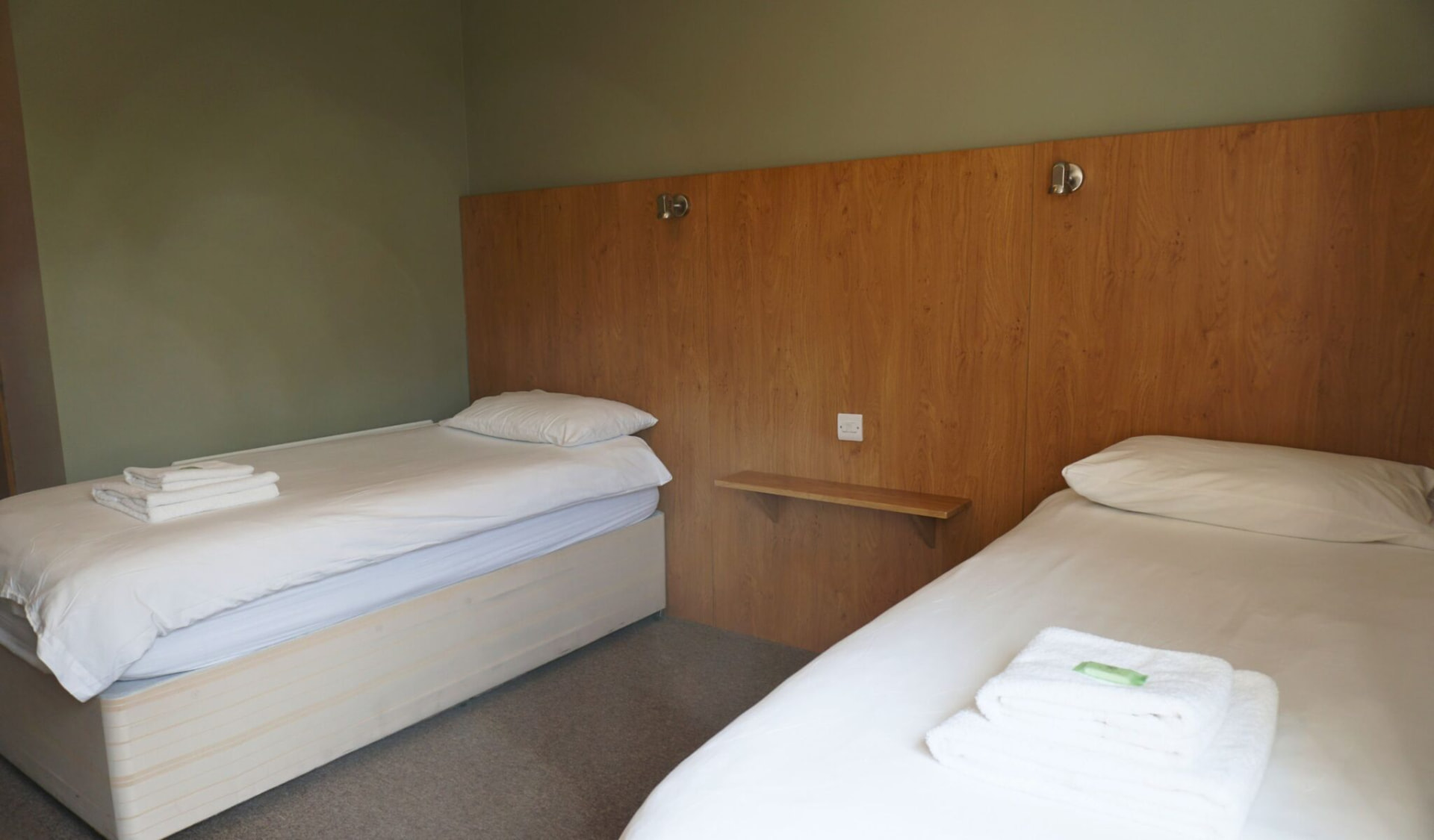 Twin bedroom